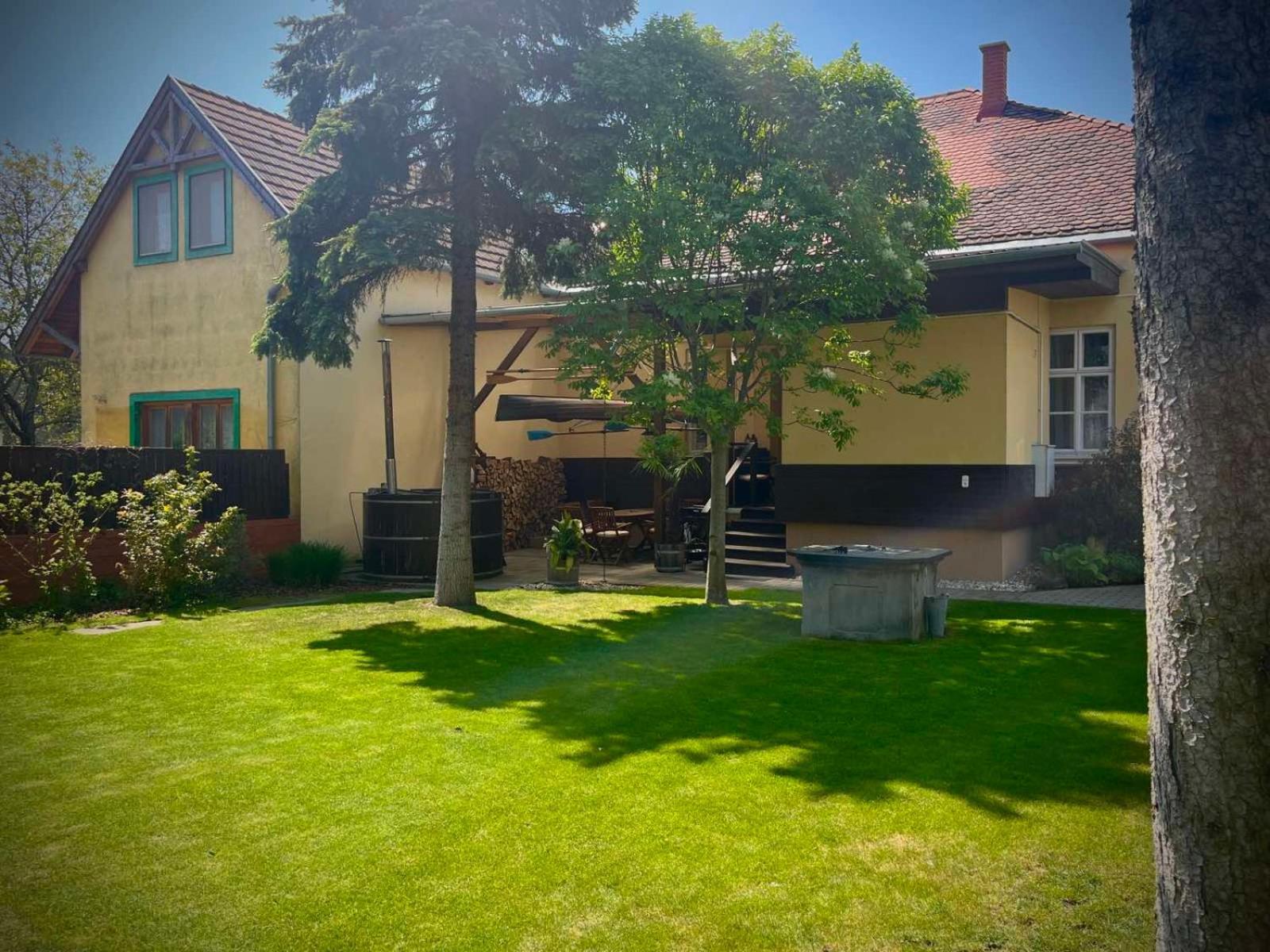 Abigel Vendeghaz Keszthely Villa Exterior photo